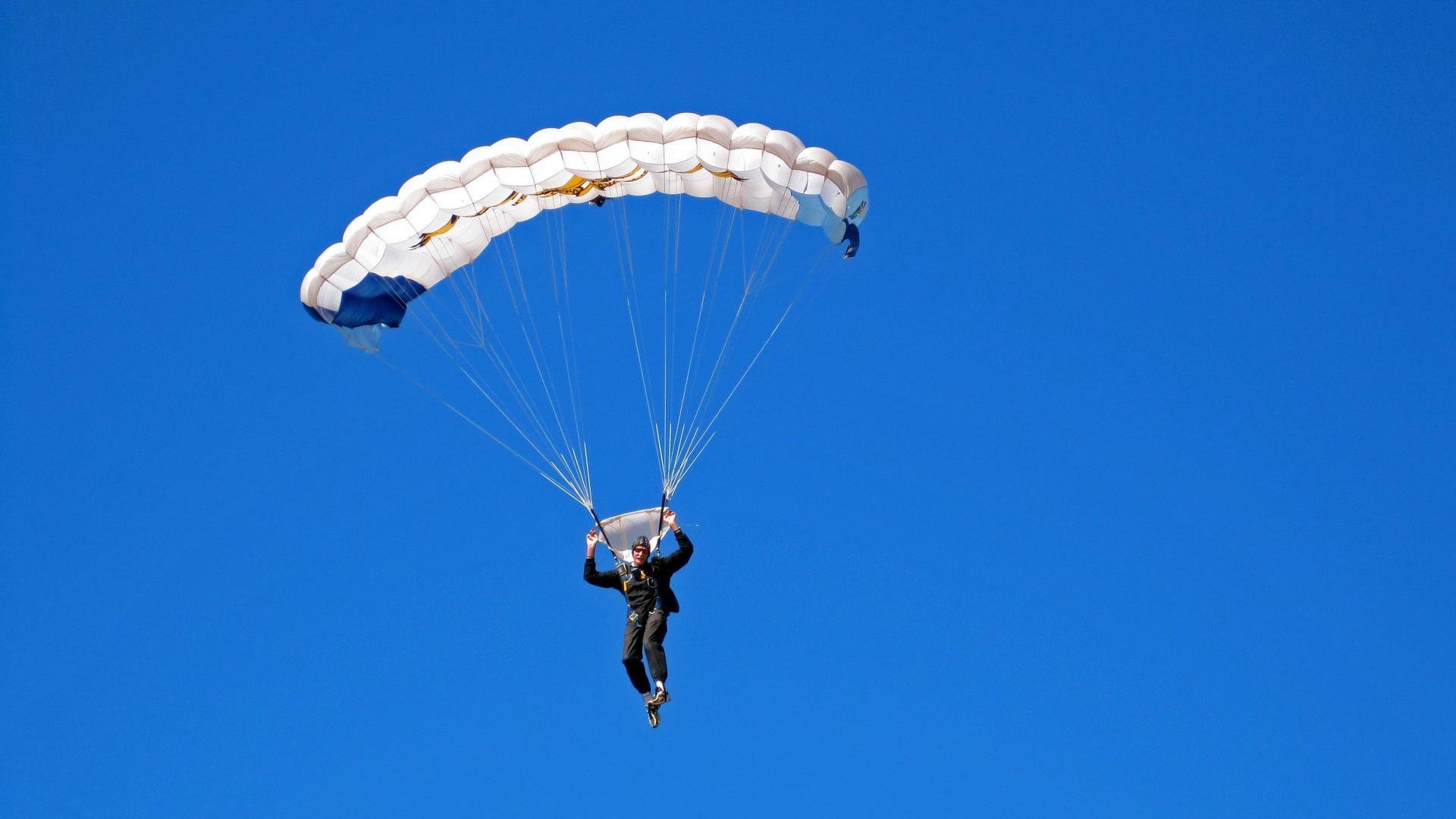 北非雄狮的怒吼，阿尔及利亚如何以战术纪律斩落德国战车