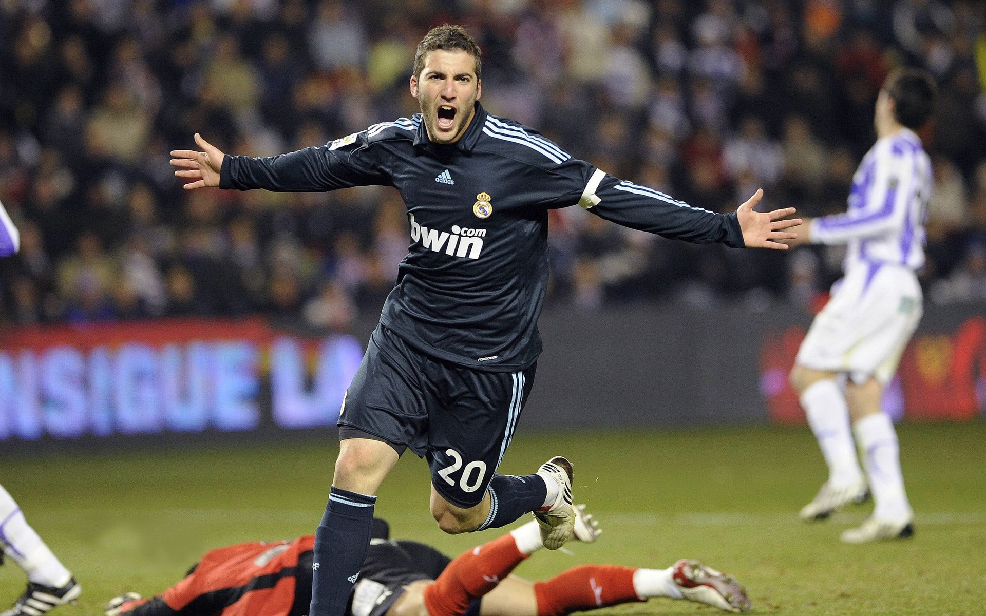 羽坛震撼夜,韩国队横扫日本队,安赛龙关键一击定江山